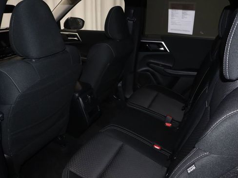 Used 2022 Mitsubishi Outlander ES image 20