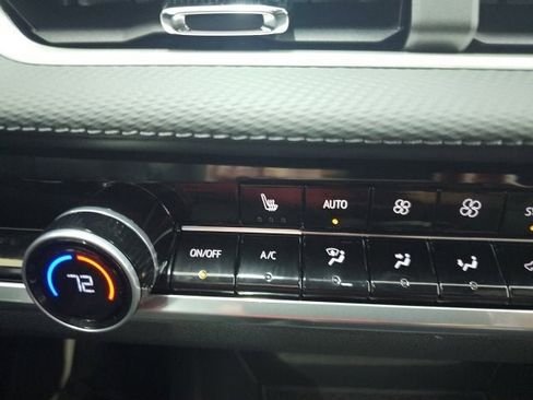 New 2026 Chevrolet Equinox LT image 21