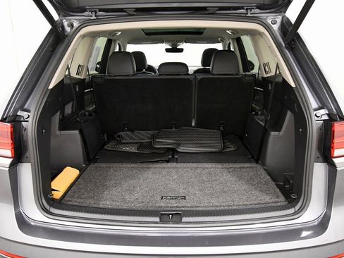 Used 2023 Volkswagen Atlas SEL Premium image 6