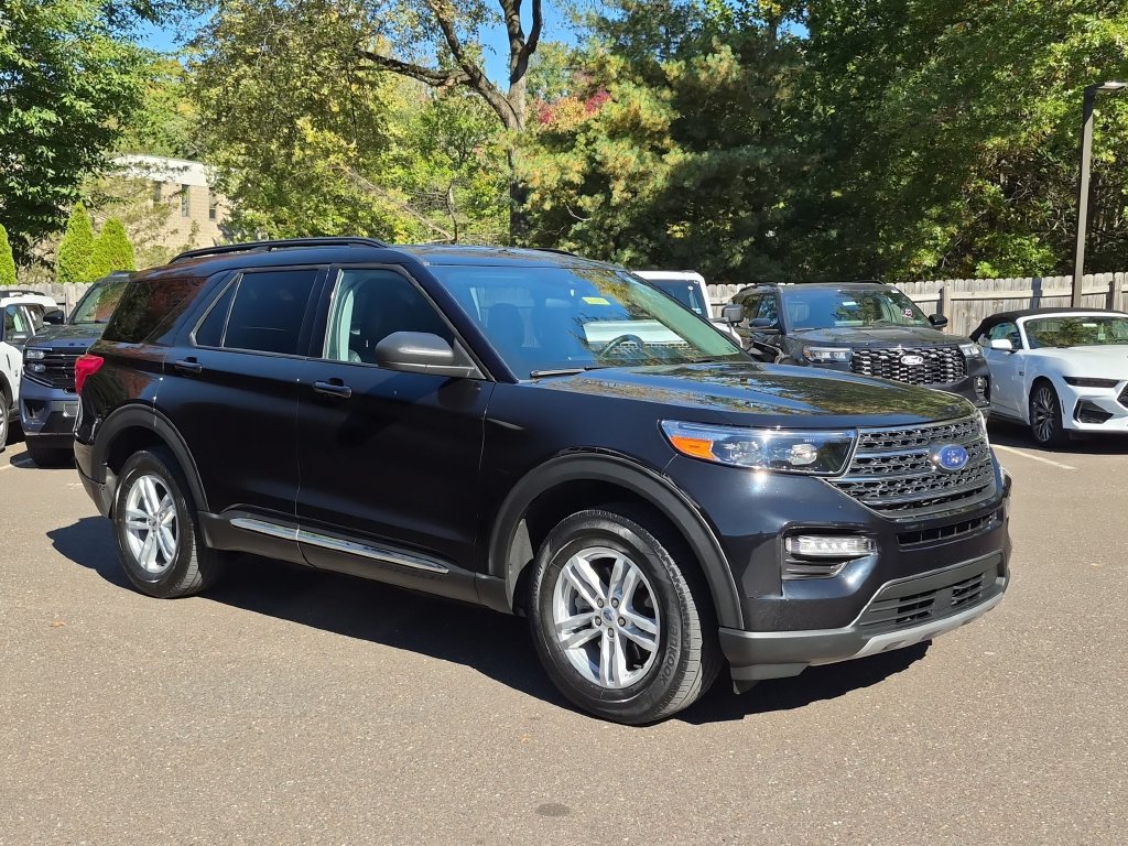 Certified 2023 Ford Explorer XLT w/ Equipment Group 202A AWD/4WD image 16