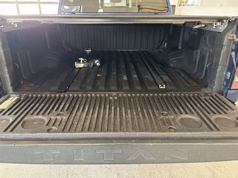 Used 2021 Nissan Titan PRO-4X w/ Pro-4x Convenience Package AWD/4WD image 23