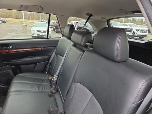 Used 2012 Subaru Outback 2.5i Limited w/ Moonroof Pkg image 10