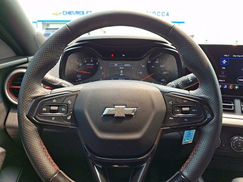 Certified 2024 Chevrolet Trax RS w/ Driver Confidence Package FWD image 19