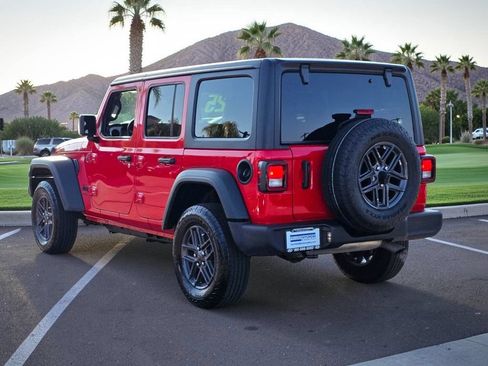 Used 2025 Jeep Wrangler Unlimited Sport AWD/4WD image 5