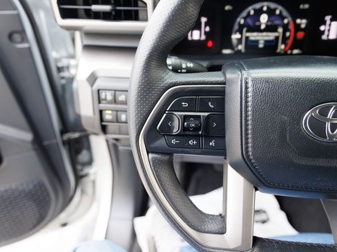 Used 2025 Toyota 4Runner Limited image 21