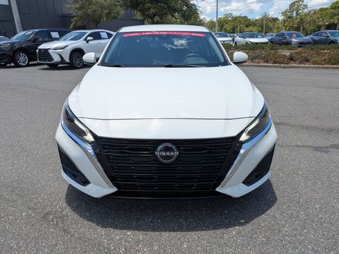 Certified 2023 Nissan Altima 2.5 S FWD image 9