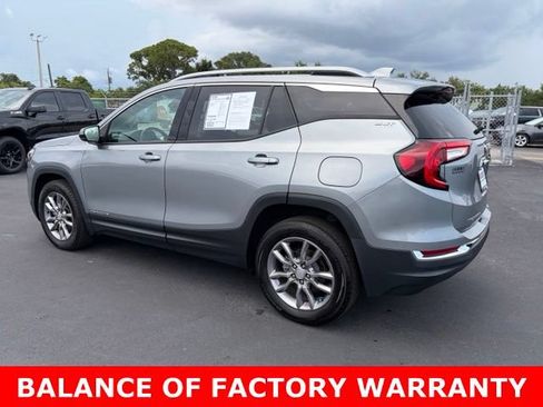 Used 2024 GMC Terrain SLT AWD/4WD image 4