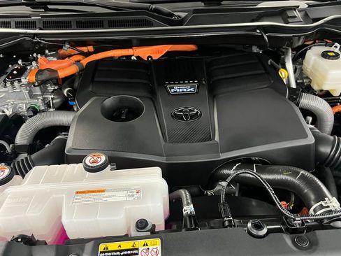 Used 2025 Toyota Sequoia Limited image 32