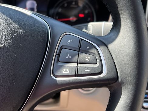 Used 2018 Mercedes-Benz C 300 4MATIC Sedan image 37