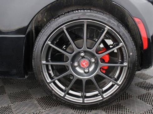 Used 2015 FIAT 500 Abarth w/ Beats Audio Package image 8