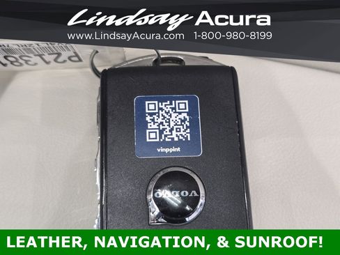 Used 2024 Volvo XC60 B5 Plus image 22