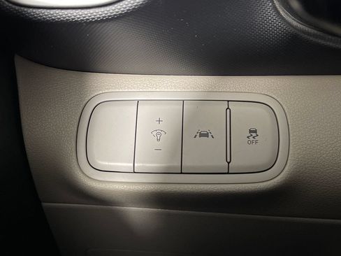 Used 2021 Hyundai Venue SEL w/ Premium Package FWD image 30