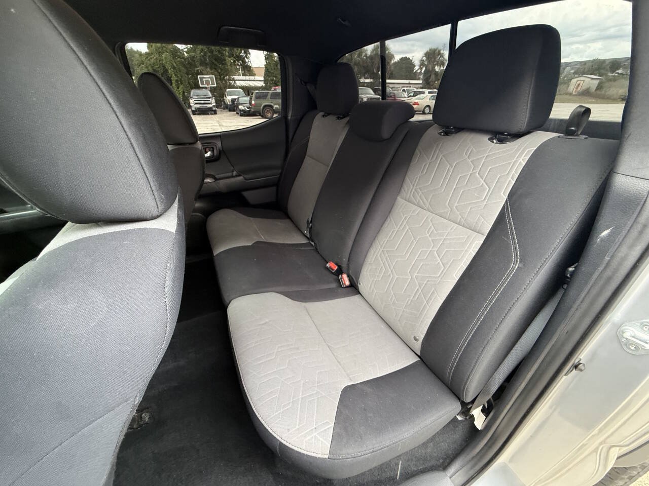 Used 2021 Toyota Tacoma TRD Off-Road AWD/4WD image 39