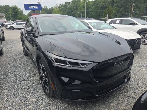 Used 2025 Ford Mustang Mach-E Select w/ Comfort Package Lite AWD/4WD image 2