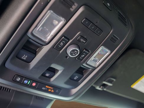 Certified 2023 Cadillac Escalade Premium Luxury w/ Performance Package image 23