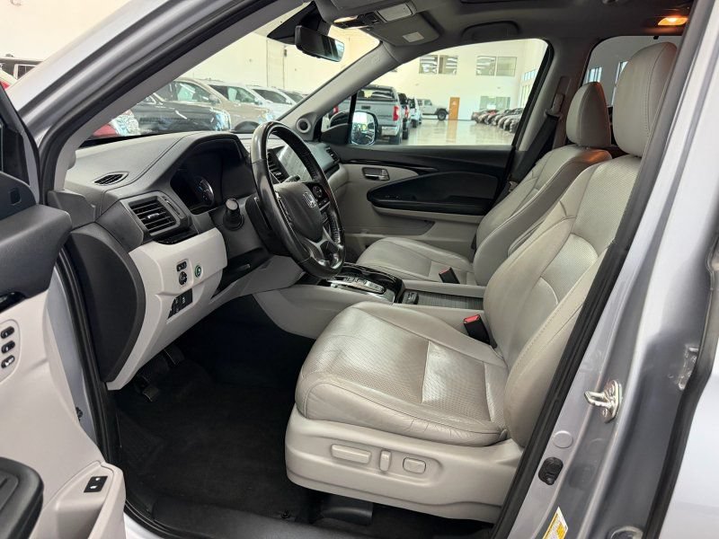 Used 2019 Honda Pilot Elite image 16