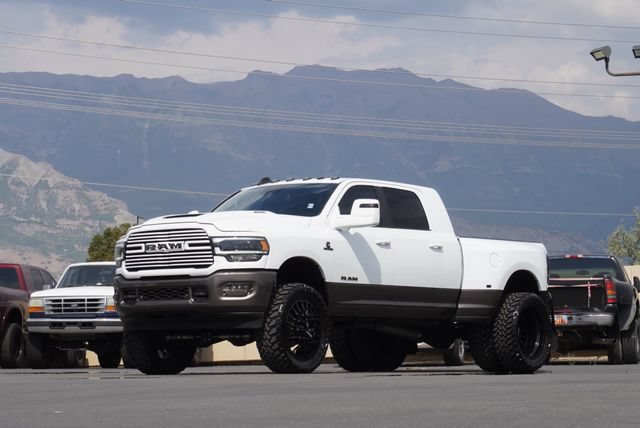 Used 2024 RAM 3500 Laramie w/ Night Edition AWD/4WD image 5
