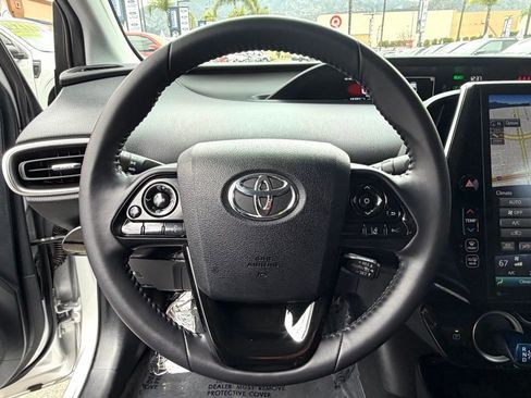 Used 2022 Toyota Prius Prime XLE image 21