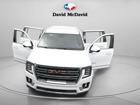 Used 2024 GMC Yukon XL SLT image 31