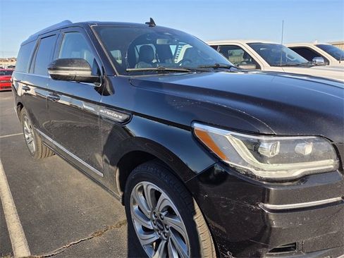 Certified 2024 Lincoln Navigator Reserve image 9