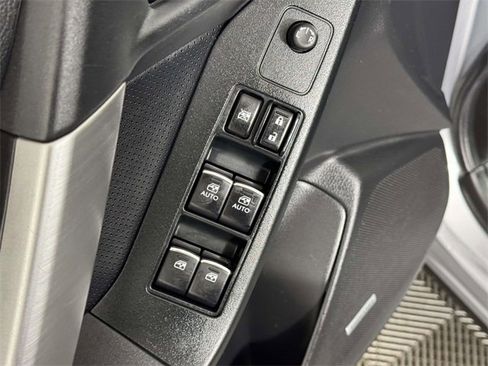 Used 2017 Subaru Forester 2.5i Limited image 18