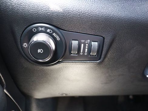 Used 2025 Jeep Compass Trailhawk AWD/4WD image 26