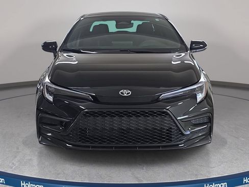 Used 2024 Toyota Corolla SE FWD image 3