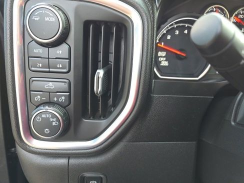 Used 2020 Chevrolet Silverado 1500 LT w/ All-Star Edition image 17