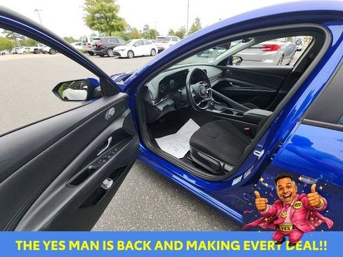 Used 2023 Hyundai Elantra SEL w/ Convenience Package FWD image 25