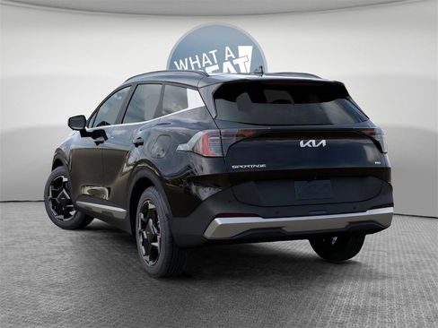 New 2026 Kia Sportage EX image 4