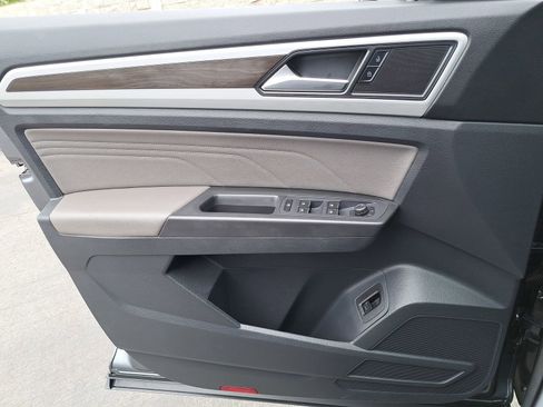 Used 2022 Volkswagen Atlas SE AWD/4WD image 30