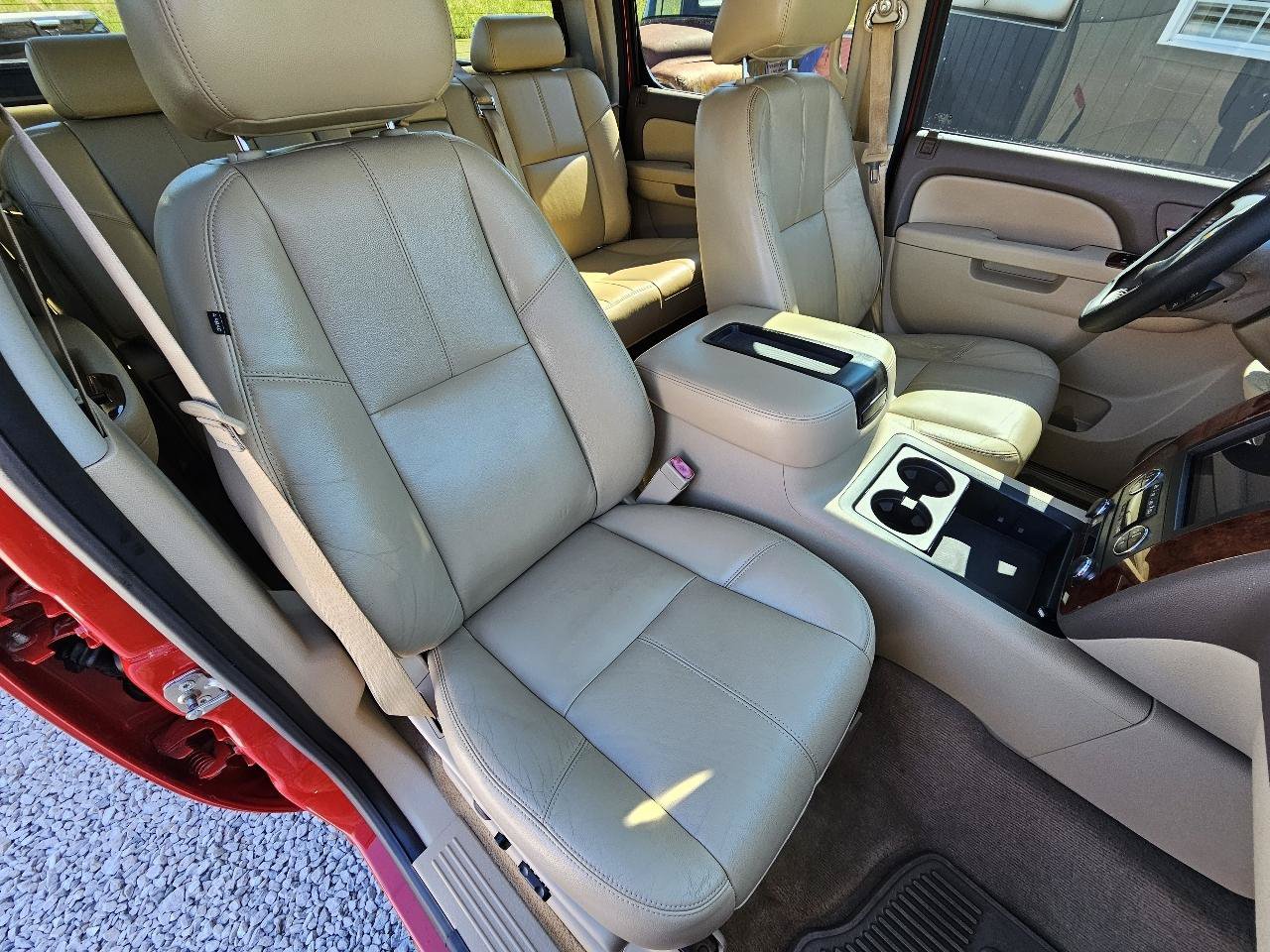 Used 2013 Chevrolet Silverado 1500 LTZ w/ Suspension Package, Off-Road AWD/4WD image 35