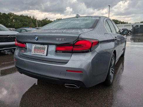 Used 2021 BMW 530i w/ Convenience Package RWD image 3