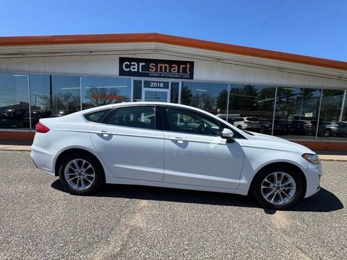 Used 2020 Ford Fusion SE FWD image 8