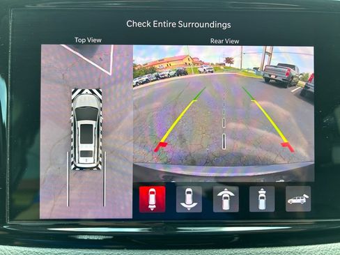 Used 2021 Chrysler Pacifica Touring-L w/ Premium & Safety Sphere Group FWD image 29