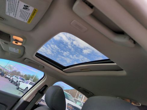 Used 2010 Ford Fusion SE image 16