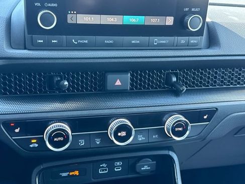 Used 2023 Honda CR-V EX image 11