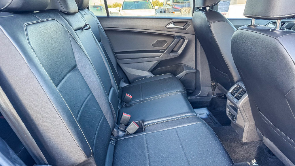 Used 2021 Volkswagen Tiguan SE R-Line FWD image 19