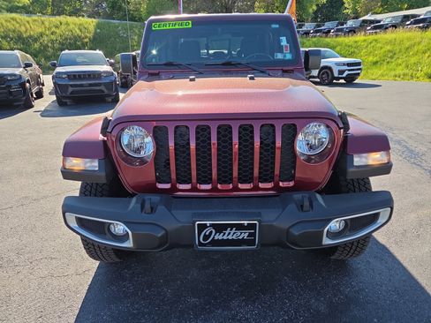 Certified 2022 Jeep Gladiator Sport AWD/4WD image 8