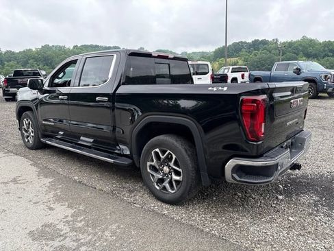 Used 2023 GMC Sierra 1500 SLT w/ SLT Premium Plus Package AWD/4WD image 3