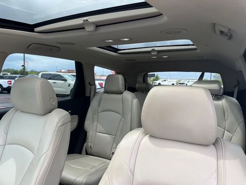Used 2018 Buick Enclave Premium w/ Experience Buick Package image 3