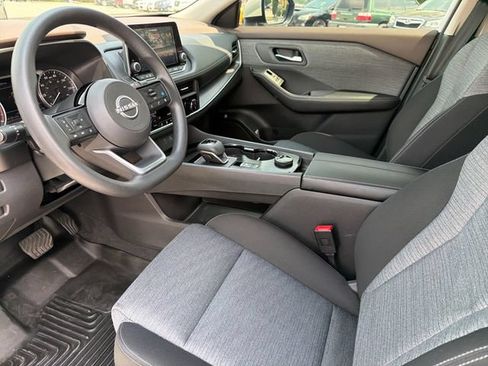 Used 2023 Nissan Rogue SV AWD/4WD image 18