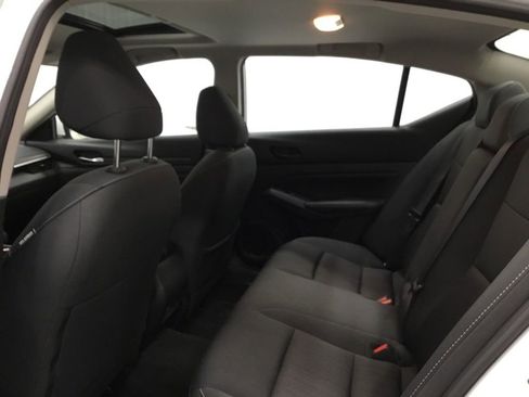 Used 2024 Nissan Altima 2.5 SV w/ SV Premium Package image 12