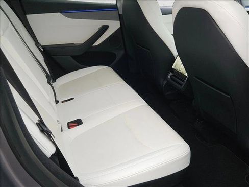 Used 2026 Tesla Model Y Long Range image 21