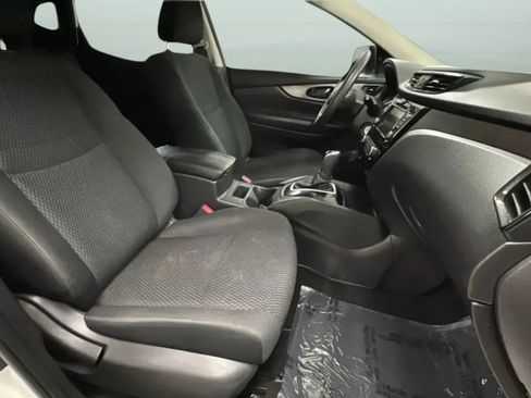 Used 2019 Nissan Rogue Sport S FWD image 21