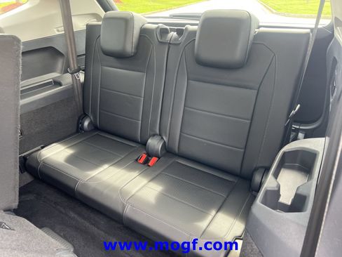Used 2019 Volkswagen Tiguan SEL FWD image 25