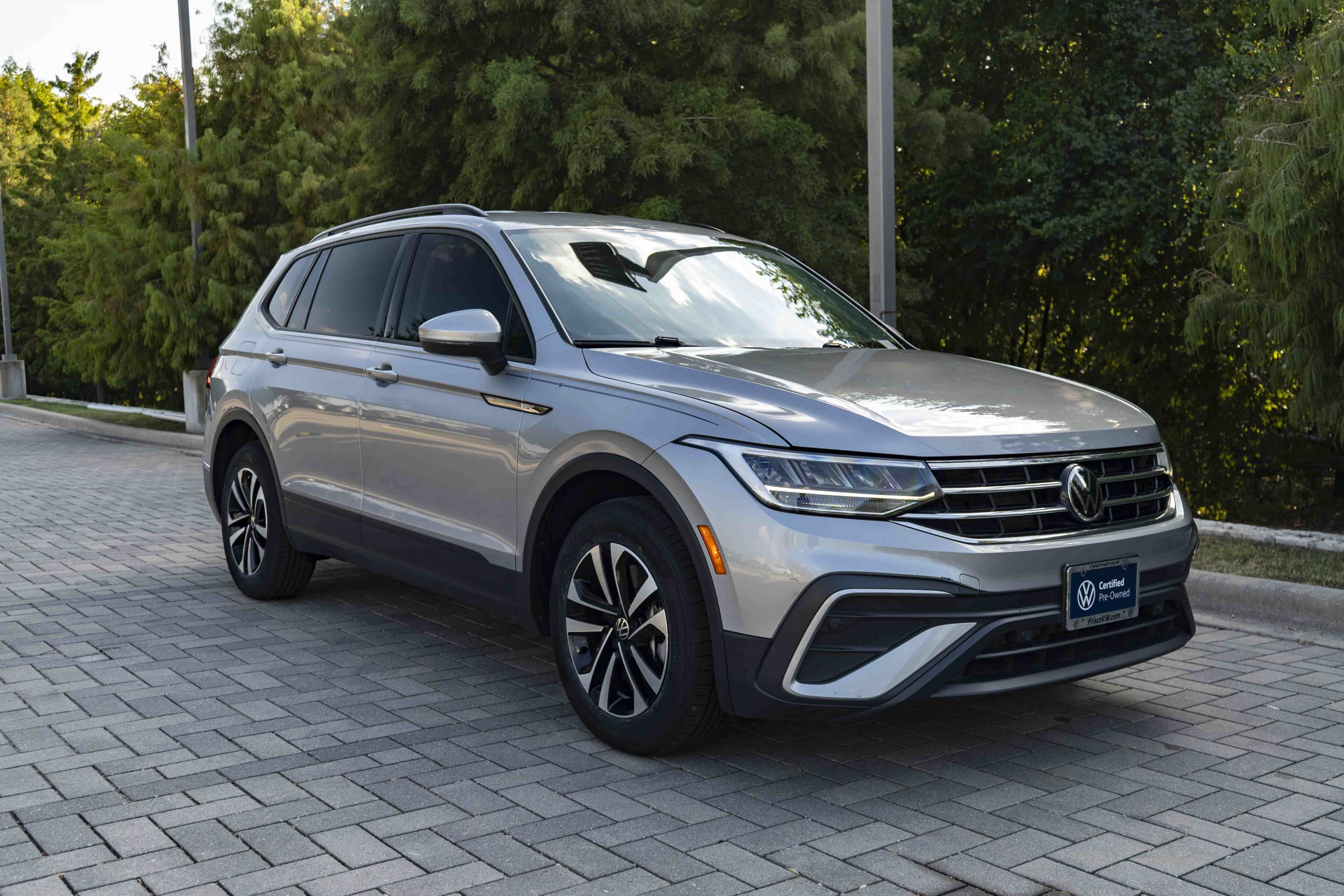 Used 2024 Volkswagen Tiguan S FWD image 2