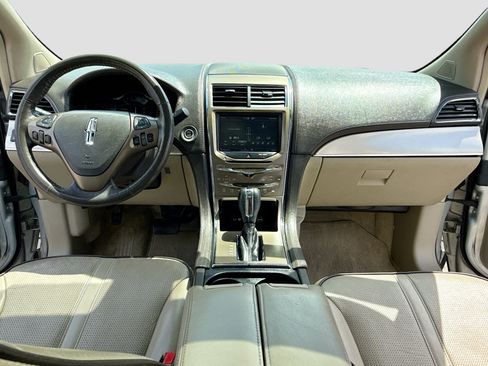 Used 2011 Lincoln MKX 2WD w/ 101A Rapid Spec Order Code image 3