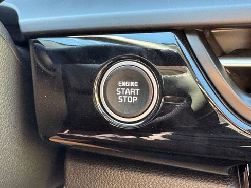 New 2026 Kia Seltos S FWD image 18