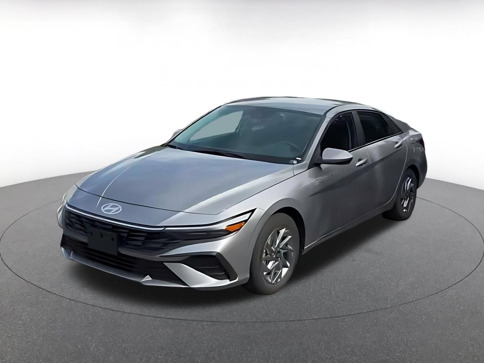 Used 2026 Hyundai Elantra Hybrid FWD image 6